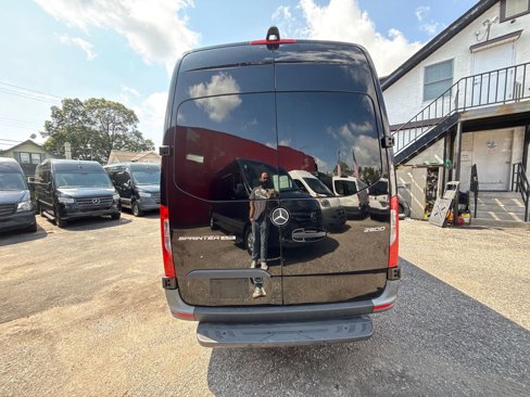 Used 2021 Mercedes-Benz Sprinter 2500 image 6