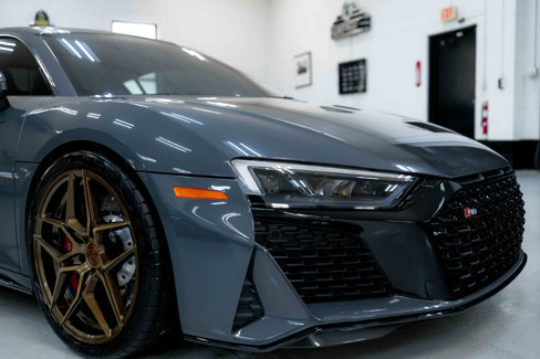 Used 2022 Audi R8 V10 w/ Premium Package image 16