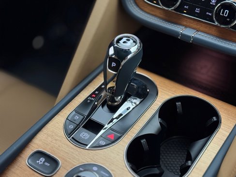 New 2024 Bentley Bentayga image 37