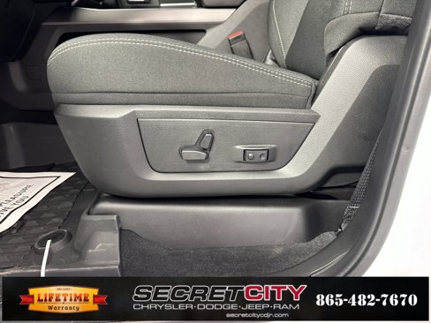 New 2025 RAM 3500 Big Horn image 13