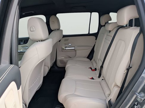Used 2025 Mercedes-Benz GLB 250 image 14