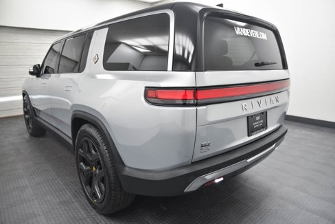 Used 2024 Rivian R1S Adventure image 5