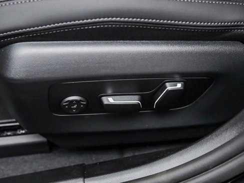 New 2026 BMW i5 eDrive40 w/ Premium Package image 22