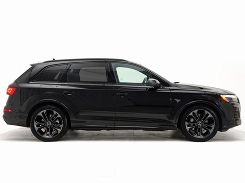 Certified 2025 Audi Q7 3.0T Prestige image 2