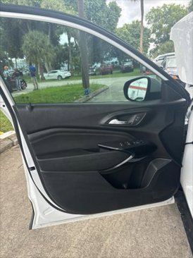 Used 2025 Chevrolet Trax LT image 13