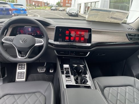New 2025 Volkswagen Atlas SEL Premium R-Line image 17