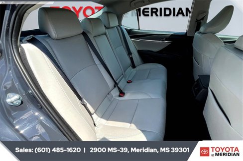 Used 2025 Toyota Camry XLE image 20