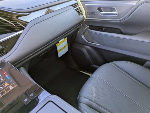 New 2025 INFINITI QX80 Sensory image 20