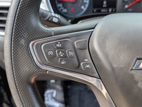Used 2021 Chevrolet Equinox LS image 21