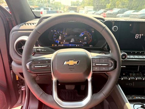 Used 2024 Chevrolet Colorado LT w/ LT Convenience Package III image 18