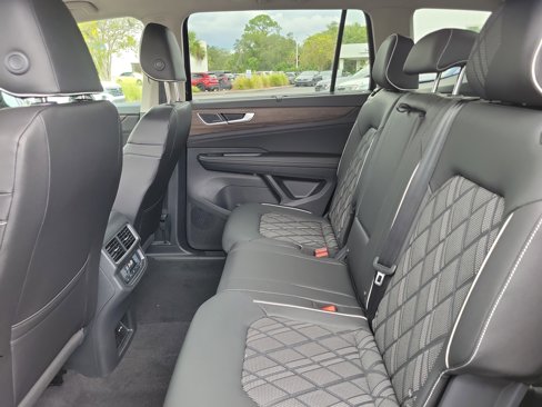 New 2026 Volkswagen Atlas SEL Premium R-Line image 17