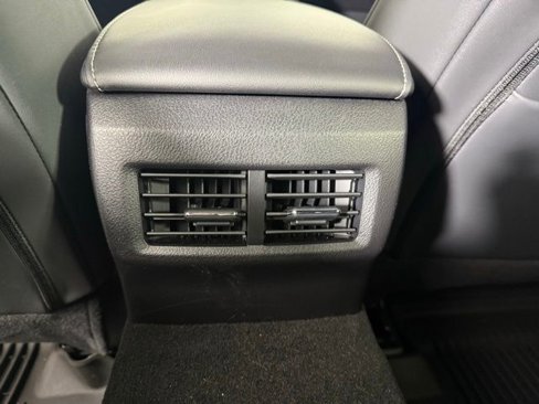 Used 2025 Lexus IS 500 image 31