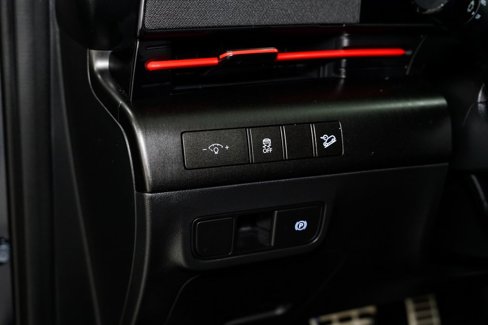 Used 2025 Hyundai Kona N Line S image 11