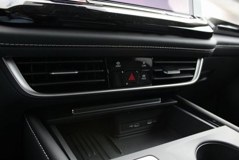 New 2026 Volkswagen Atlas SE image 12