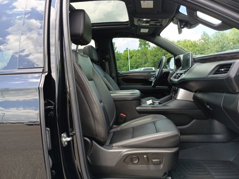 Used 2023 Chevrolet Tahoe Z71 w/ Luxury Package image 29