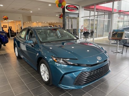 New 2026 Toyota Camry LE image 7