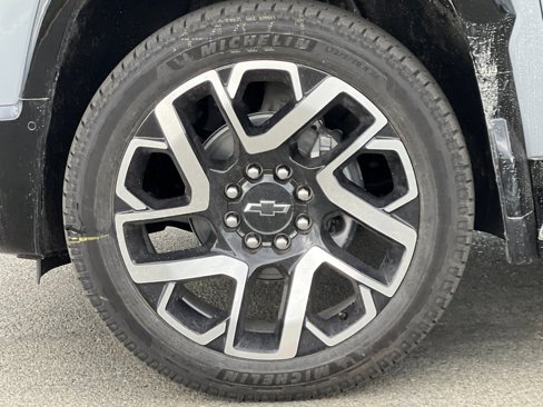 New 2025 Chevrolet Silverado EV RST image 32