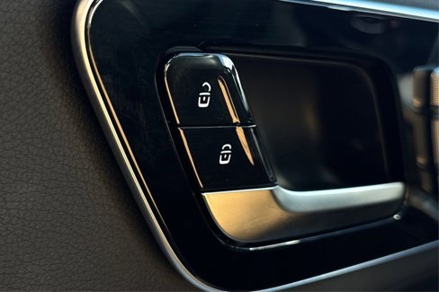 Used 2024 Mercedes-Benz GLC 300 4MATIC image 31