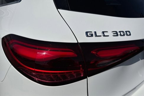 Used 2024 Mercedes-Benz GLC 300 4MATIC image 22