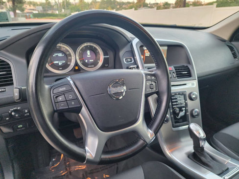 Used 2013 Volvo XC60 3.2 image 23