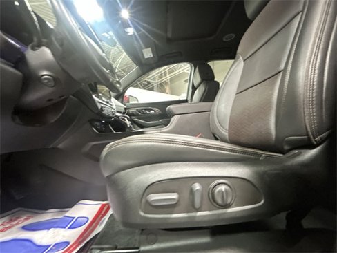 Used 2023 Chevrolet Traverse High Country image 14