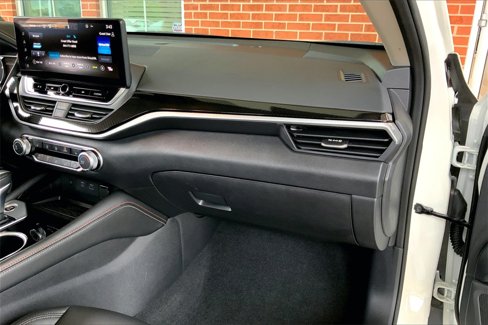 Certified 2024 Nissan Altima 2.5 SR w/ SR Premium Package image 16