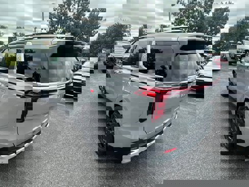 New 2026 Kia Carnival EX image 7