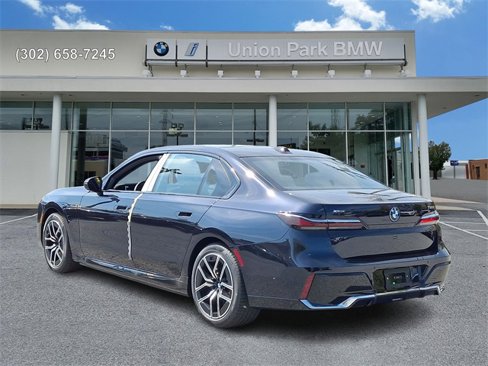 New 2026 BMW 750e xDrive w/ Premium Package image 6