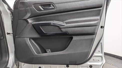 Used 2025 Nissan Pathfinder SV image 23