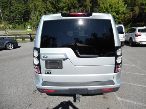 Used 2015 Land Rover LR4 HSE image 4