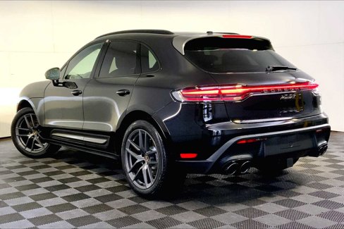 New 2026 Porsche Macan Turbo image 3