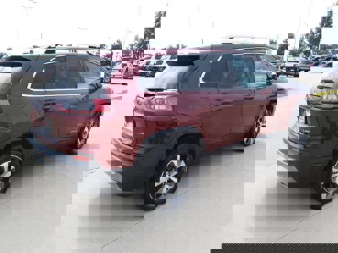 Used 2021 Jeep Cherokee Limited image 7