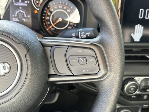 New 2025 Jeep Gladiator Sport image 23