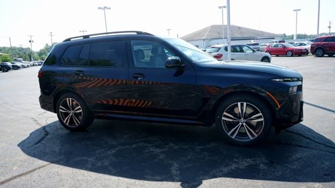 New 2026 BMW X7 M60i w/ Executive Package image 3