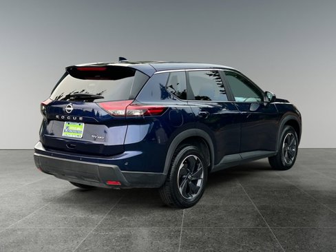 Used 2024 Nissan Rogue SV image 7