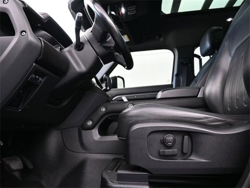 Used 2021 Land Rover Defender 110 X-Dynamic HSE image 16
