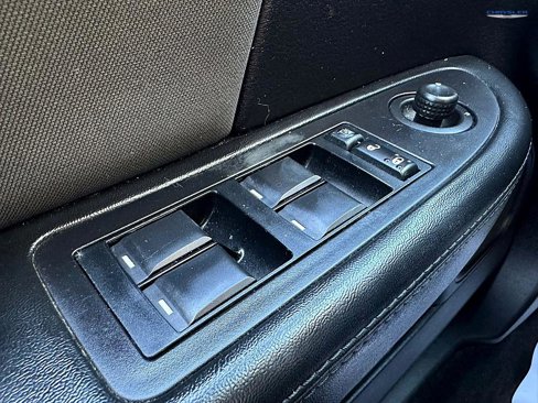 Used 2012 Chrysler 200 Touring image 19