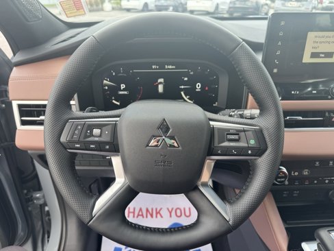 New 2025 Mitsubishi Outlander SEL image 18