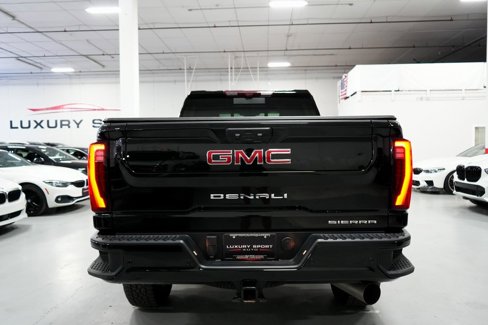 Used 2024 GMC Sierra 2500 Denali w/ Technology Package image 5