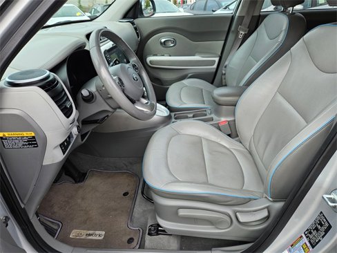 Used 2016 Kia Soul EV + w/ Sun & Fun Package image 10