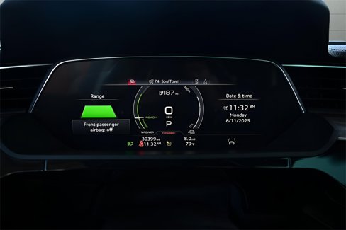 Used 2024 Audi Q8 e-tron Premium image 16