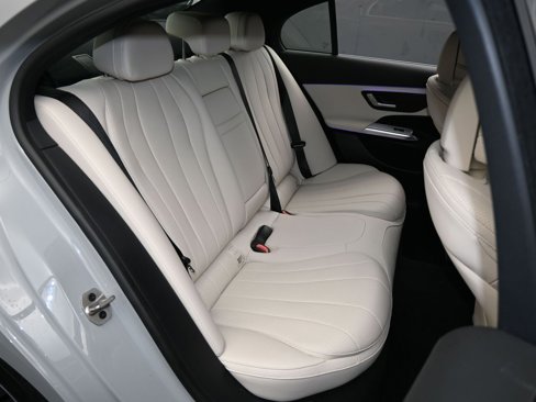 Used 2025 Mercedes-Benz E 350 Sedan image 51