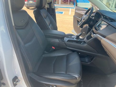 Used 2019 Cadillac XT5 Luxury image 16
