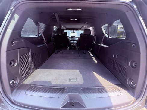 Used 2021 Chevrolet Suburban LT w/ Rear Media and Nav Package image 18