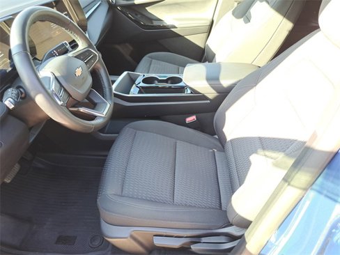 Used 2025 Chevrolet Equinox LT w/ Safety and Technology Package image 21