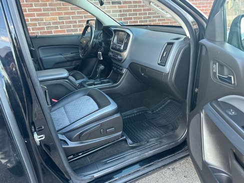 Used 2017 Chevrolet Colorado Z71 image 16