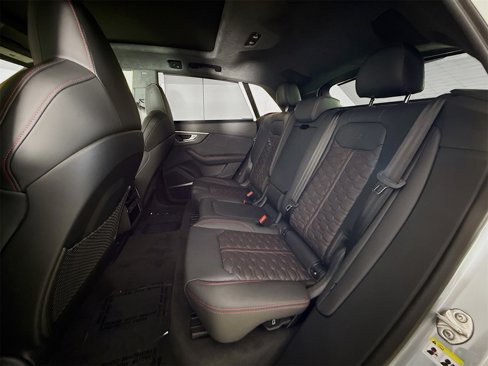 New 2025 Audi RS Q8 performance image 26