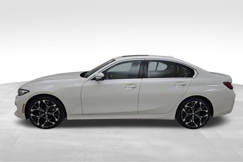 Certified 2025 BMW 330i xDrive Sedan w/ Convenience Package image 6