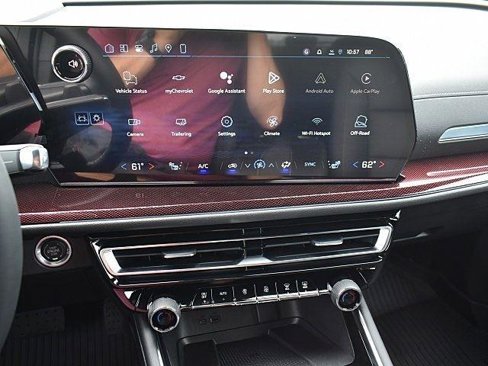 New 2026 Chevrolet Traverse Z71 w/ Driver Confidence Package image 13