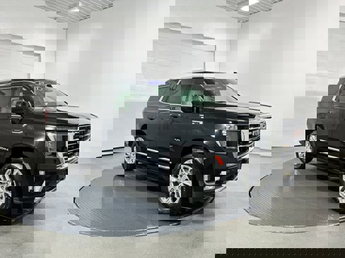 Used 2021 GMC Yukon SLT image 2